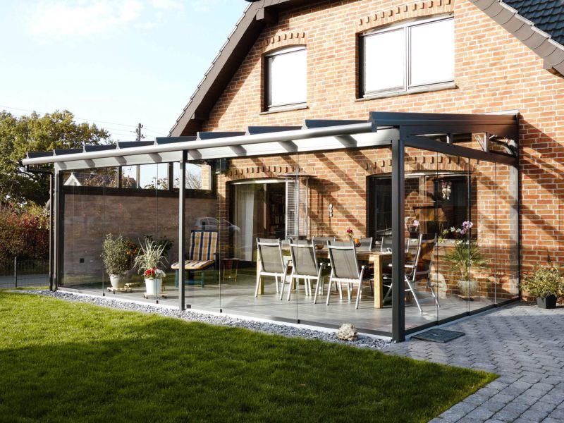 Kaltwintergarten nach Maß mit Glasfront